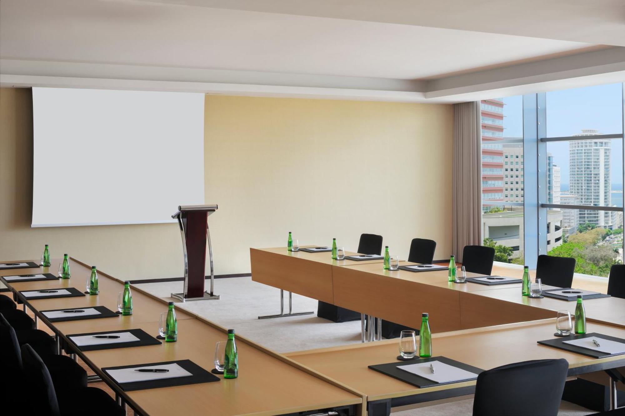 Hotel Intercontinental Luanda Miramar By Ihg Exteriér fotografie